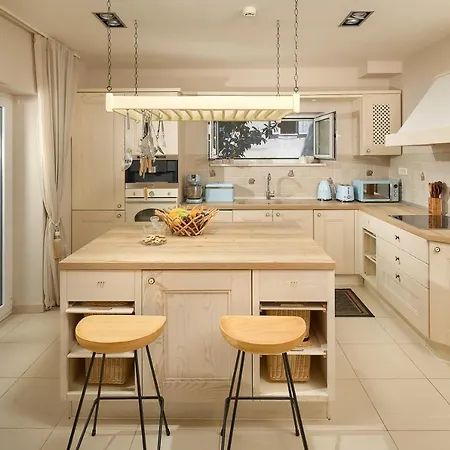 Sun Paradise سبليت