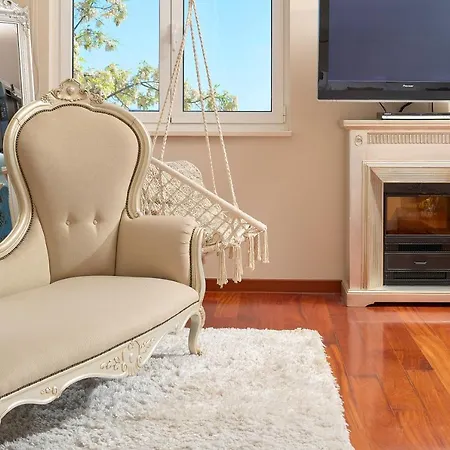 Sun Paradise فيلة