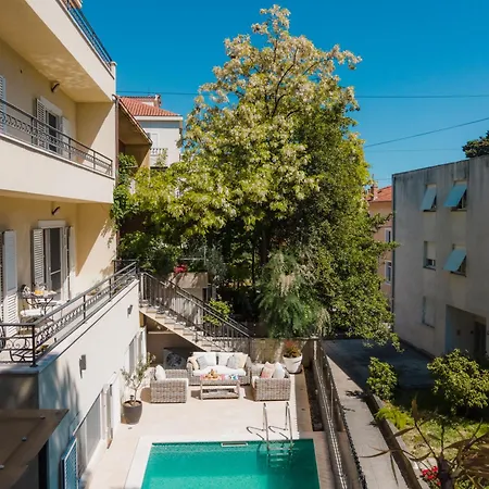 Sun Paradise سبليت