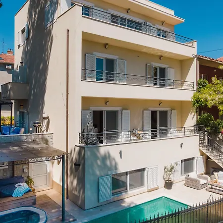 Sun Paradise فيلة